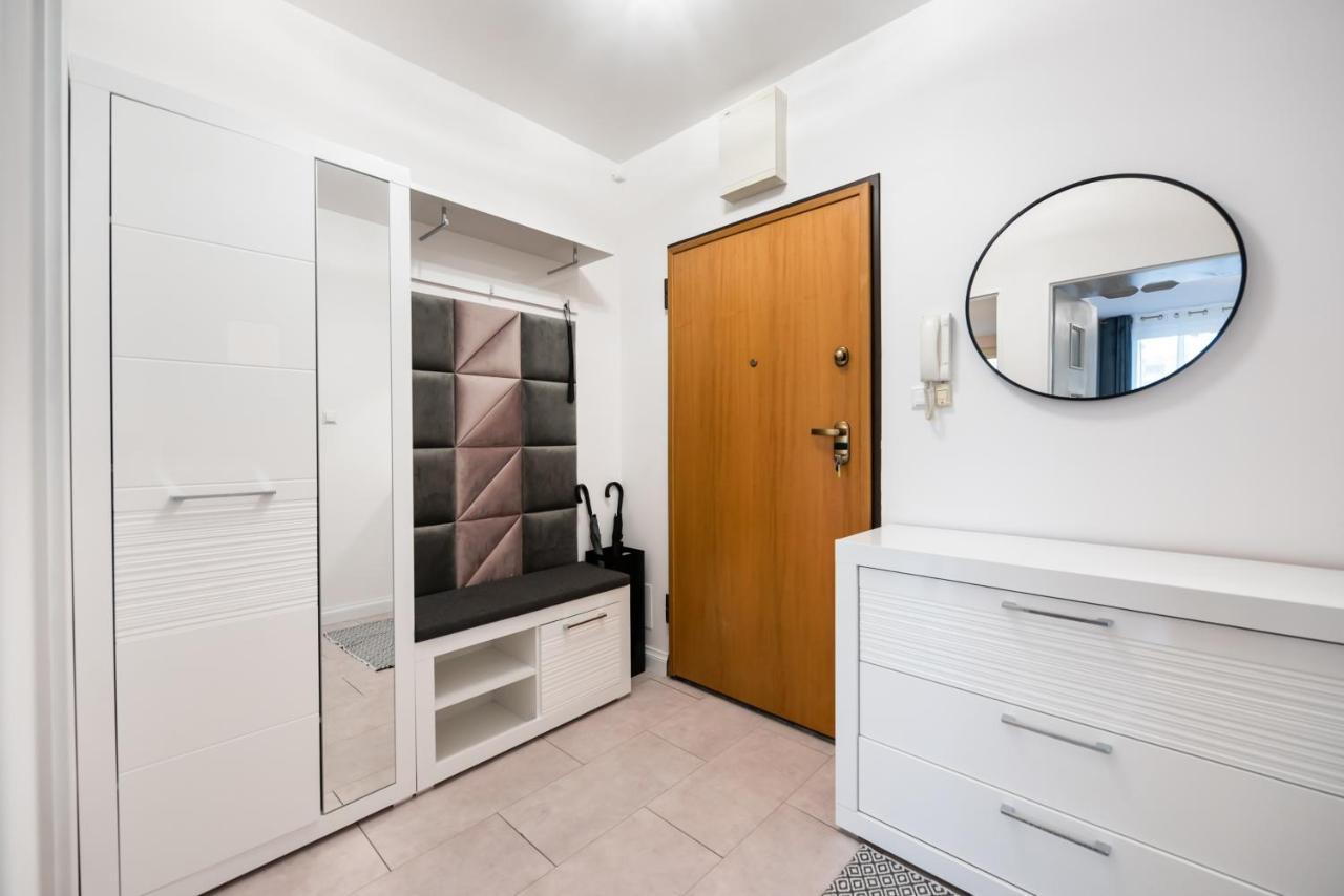 Metro Kondratowicza Velvet Apartment Warsaw Exterior photo