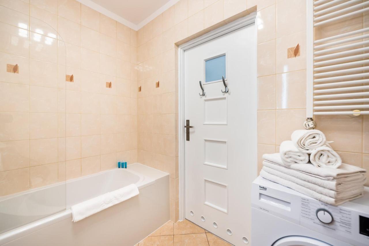 Metro Kondratowicza Velvet Apartment Warsaw Exterior photo